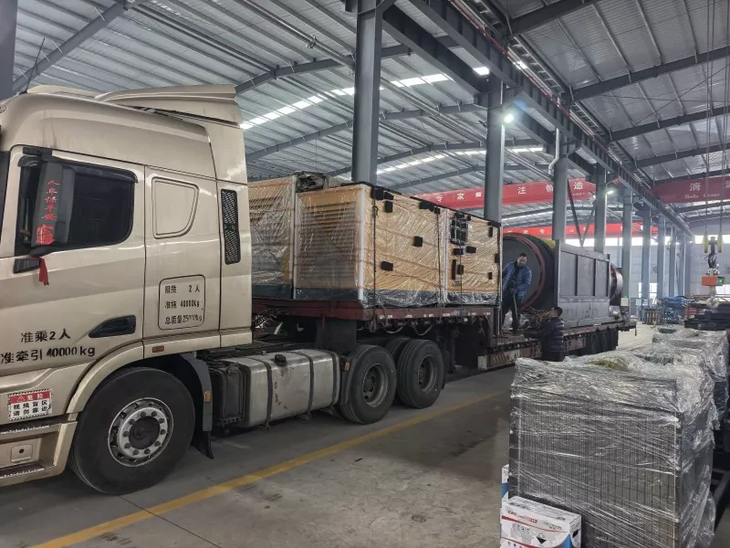 تقوم شركة Jinqi Mining Machinery بشحن مجموعة من معدات الفصل ودعم الأسطوانات إلى روسيا